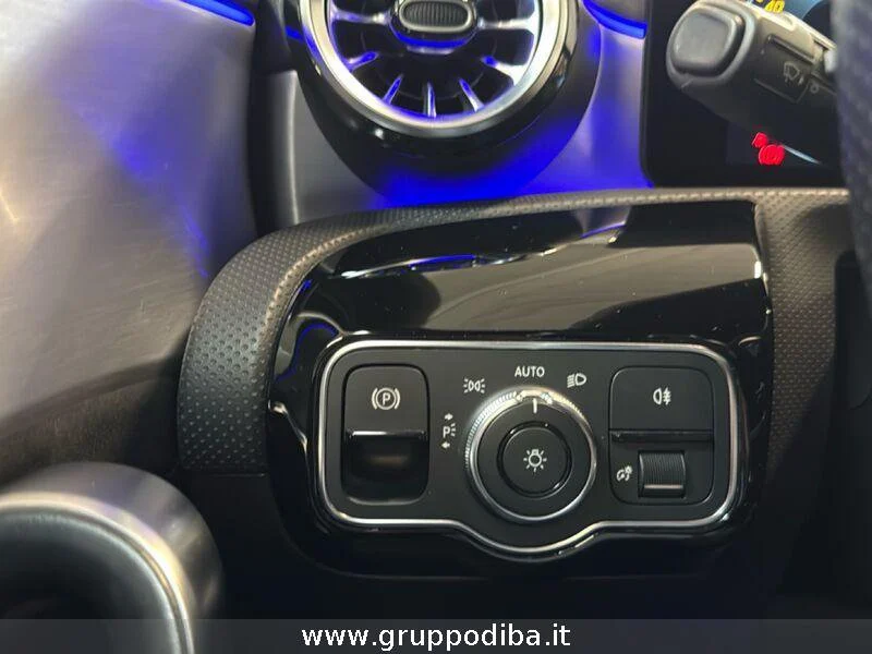 Mercedes-Benz Classe A A 180 d Premium Night edition auto