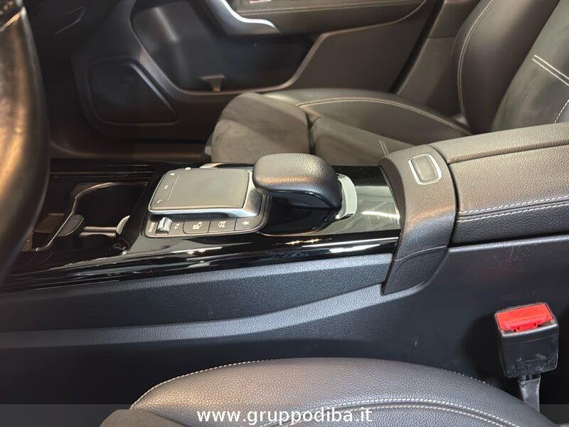 Mercedes-Benz Classe A A 180 d Premium Night edition auto