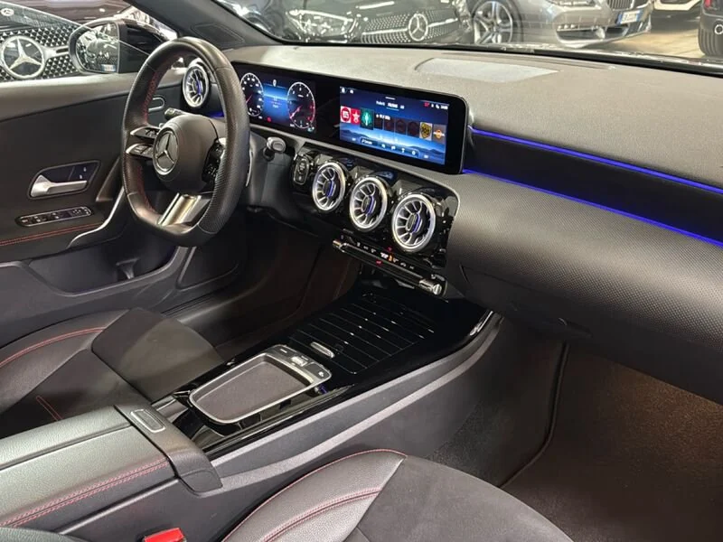 Mercedes-Benz Classe A A 200 d AMG Line Premium Plus auto