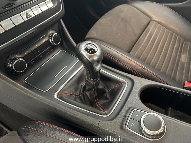 Mercedes-Benz CLA Coupe CLA 180 d Premium FL