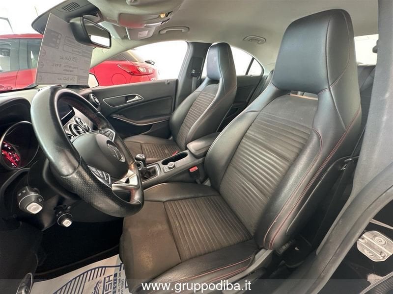 Mercedes-Benz CLA Coupe CLA 180 d Premium FL