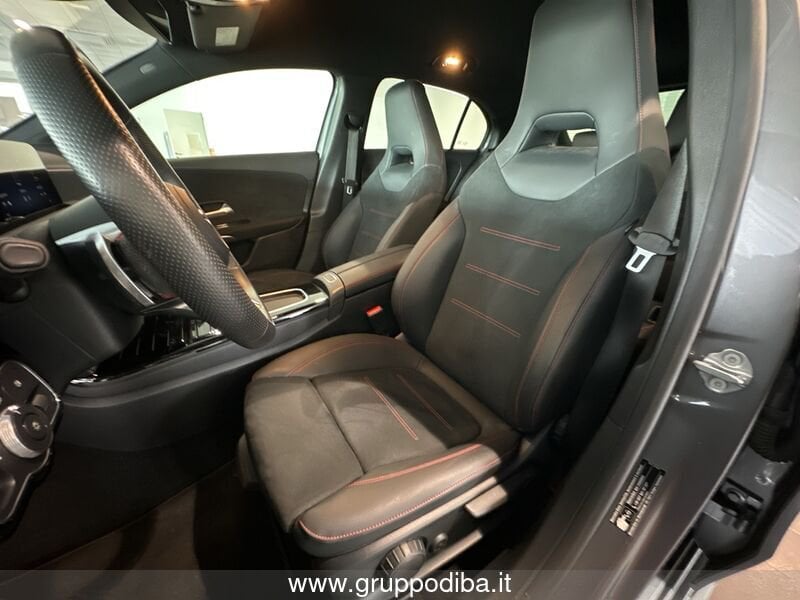 Mercedes-Benz Classe A Compatta A 180 d AMG Line Premium auto