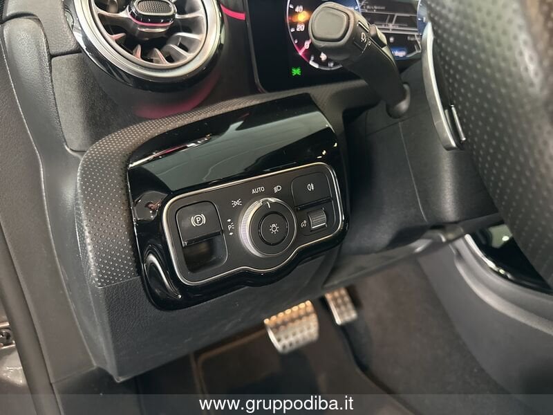 Mercedes-Benz Classe A Compatta A 180 d AMG Line Premium auto