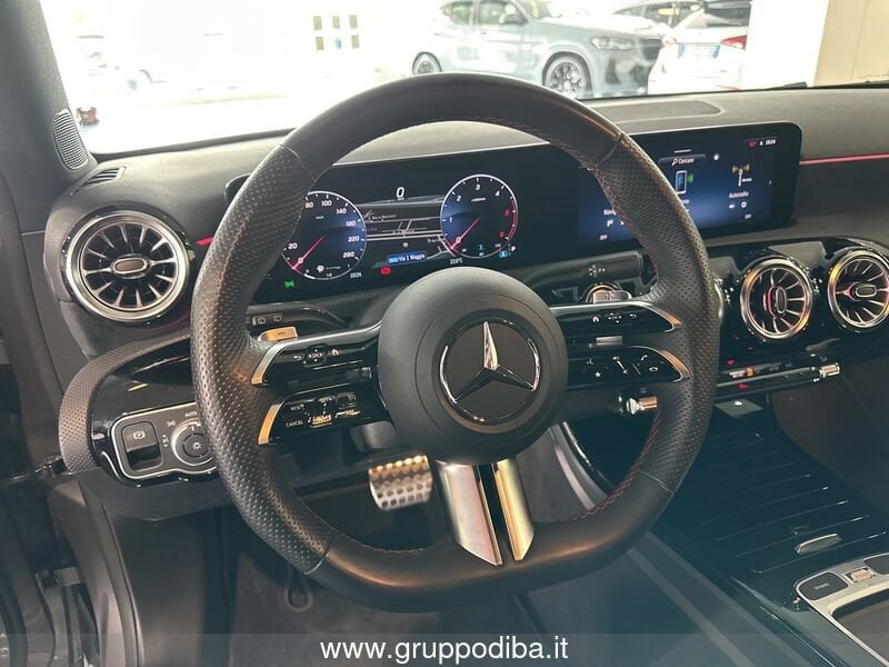 Mercedes-Benz Classe A Compatta A 180 d AMG Line Premium auto