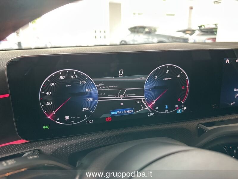 Mercedes-Benz Classe A Compatta A 180 d AMG Line Premium auto
