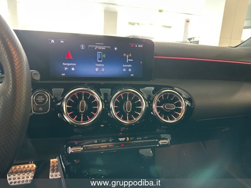 Mercedes-Benz Classe A Compatta A 180 d AMG Line Premium auto
