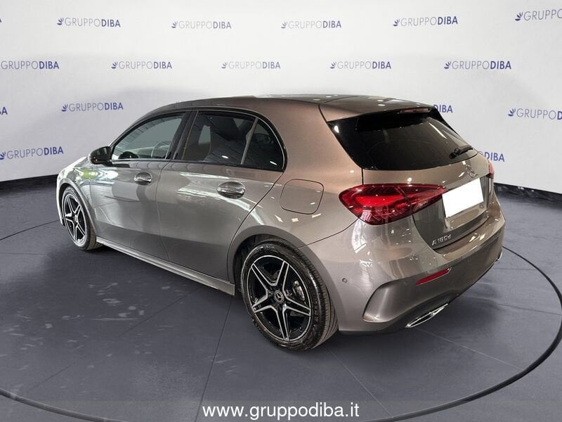 Mercedes-Benz Classe A Compatta A 180 d AMG Line Premium auto