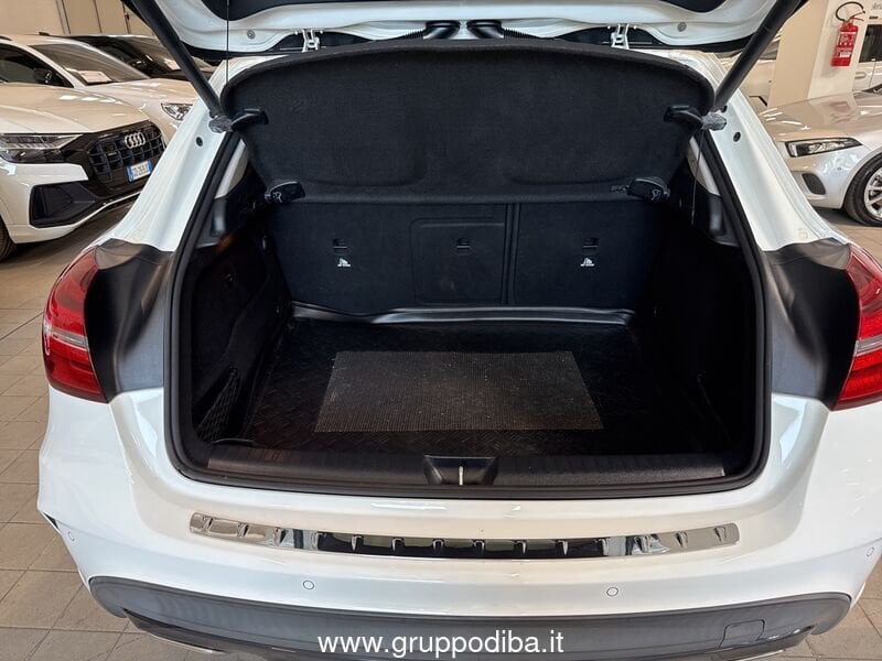 Mercedes-Benz GLA GLA 200 d Night Edition auto