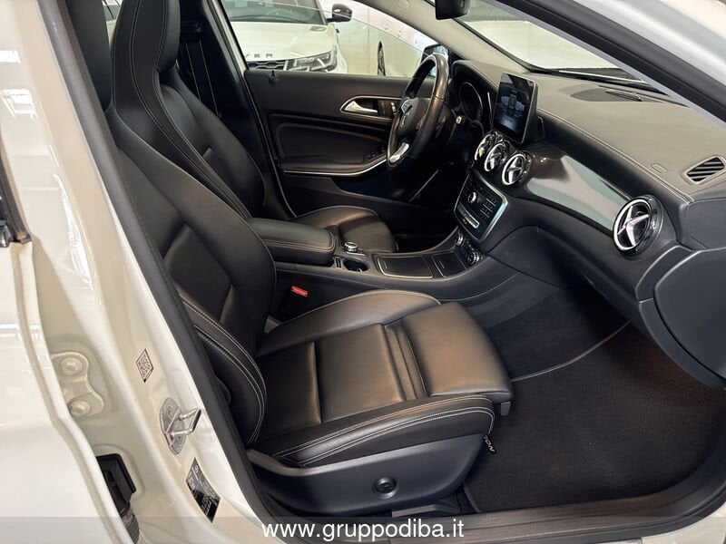 Mercedes-Benz GLA GLA 200 d Night Edition auto