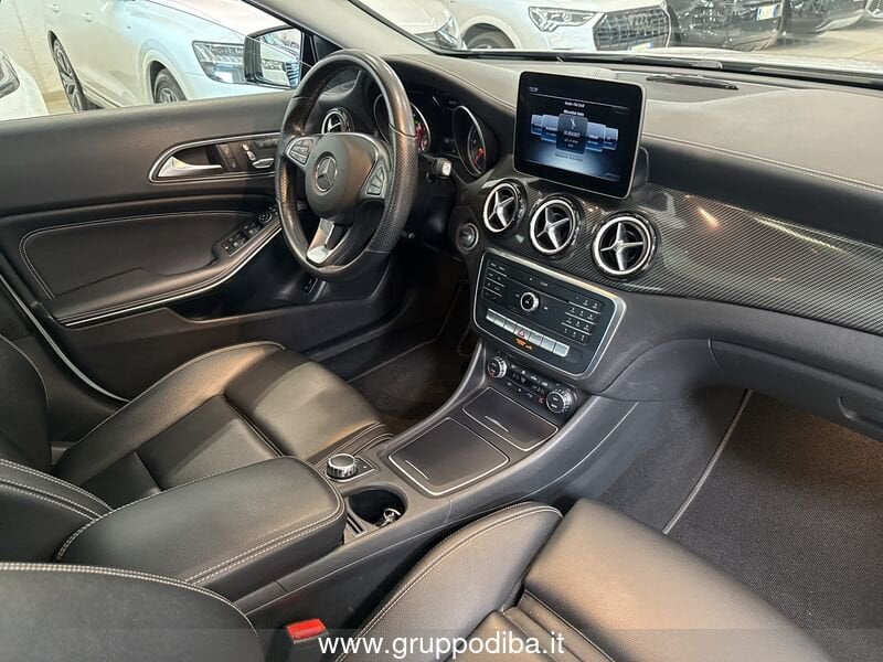 Mercedes-Benz GLA GLA 200 d Night Edition auto