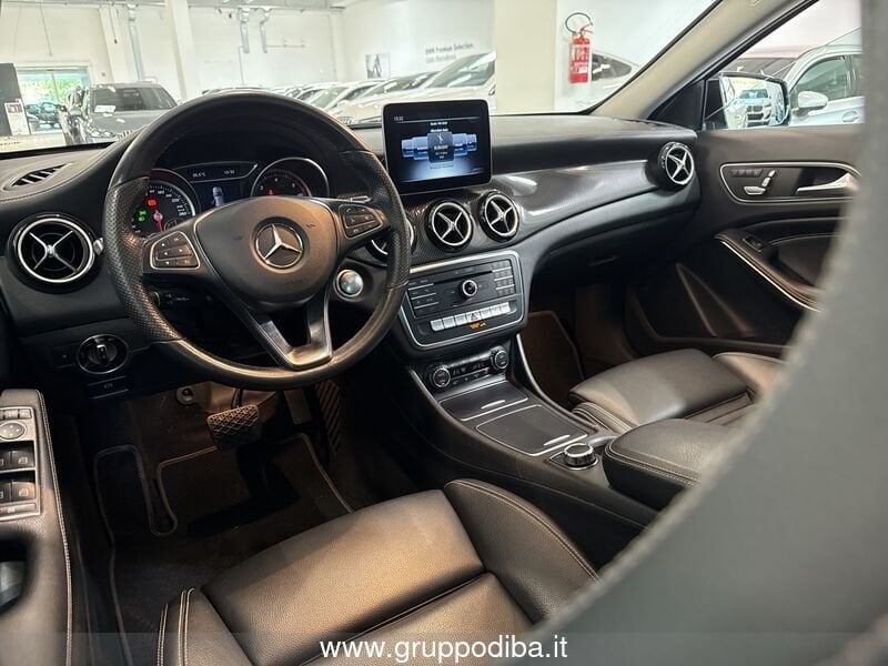 Mercedes-Benz GLA GLA 200 d Night Edition auto