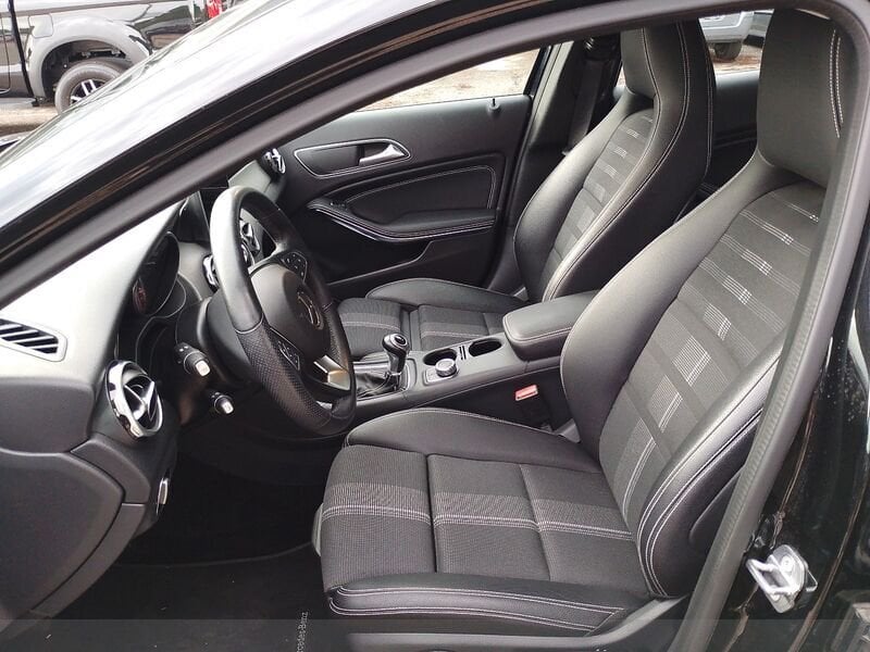 Mercedes-Benz GLA GLA 180 Sport