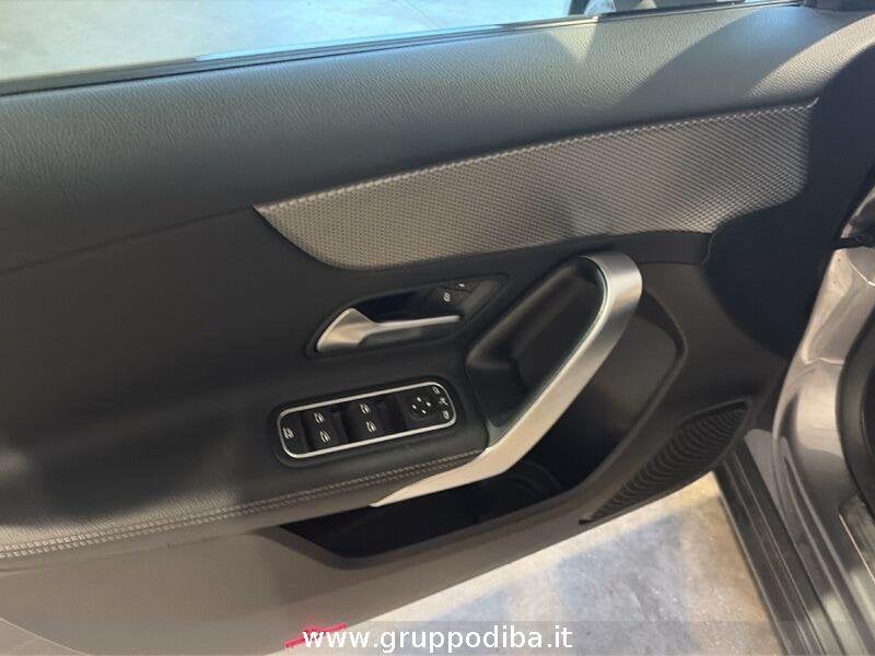 Mercedes-Benz Classe A Berlina A 180 d Premium auto