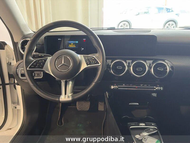 Mercedes-Benz CLA Shooting Brake CLA Shooting Brake 180 d Advanced auto