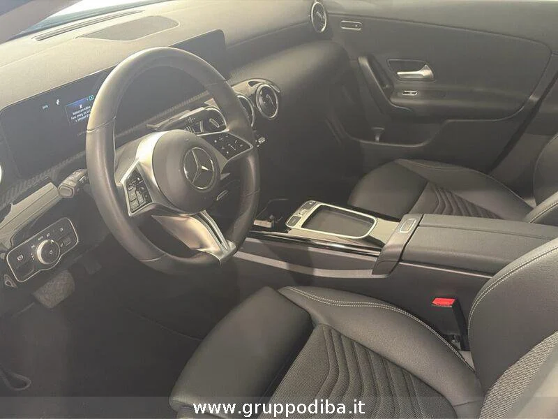 Mercedes-Benz CLA Shooting Brake CLA Shooting Brake 180 d Advanced auto