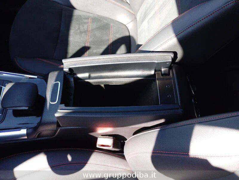Mercedes-Benz GLA GLA 180 d Premium auto