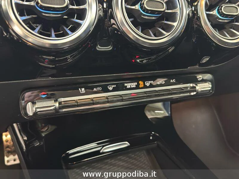 Mercedes-Benz CLA Shooting Brake CLA Shooting Brake 200 d AMG Line Advanced Plus au