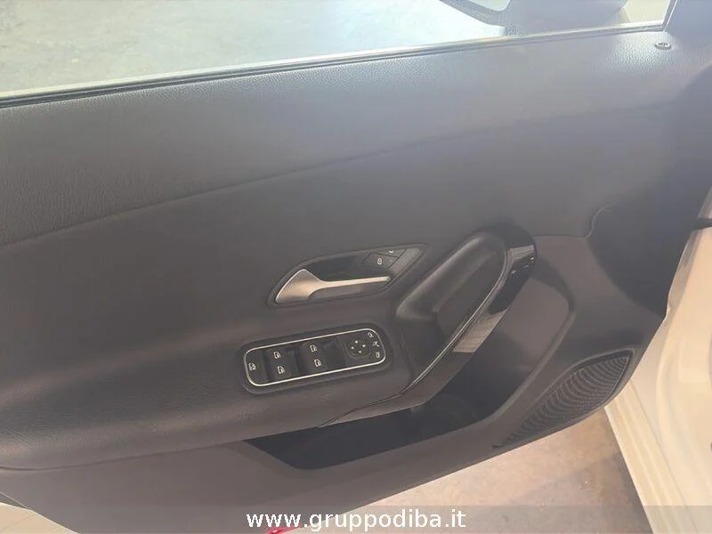 Mercedes-Benz Classe A Berlina A 180 d Sport auto