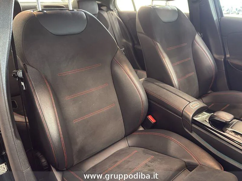 Mercedes-Benz Classe A A 200 d Premium 4matic auto