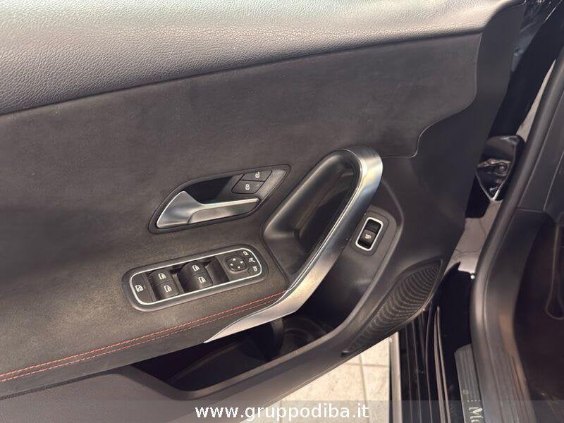 Mercedes-Benz Classe A A 200 d Premium 4matic auto