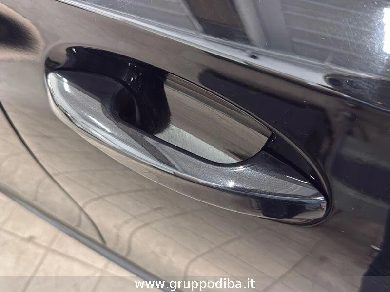 Mercedes-Benz Classe A A 200 d Premium 4matic auto