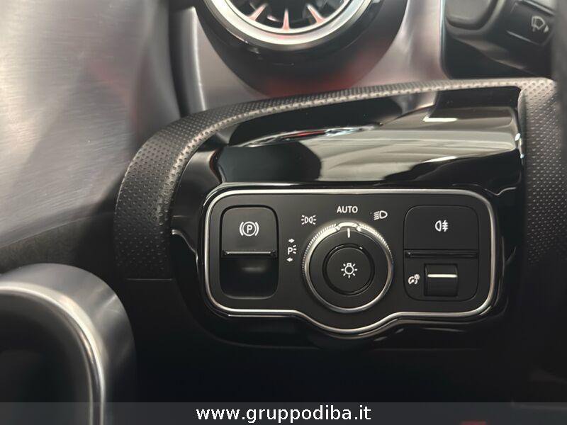 Mercedes-Benz CLA Coupe CLA Coupe 200 d Night edition 4matic auto